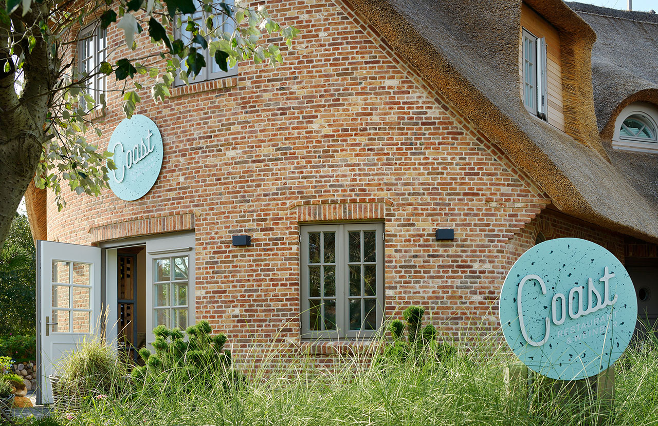 restaurant coast sylt by north sea fish restaurant fassade outside view
