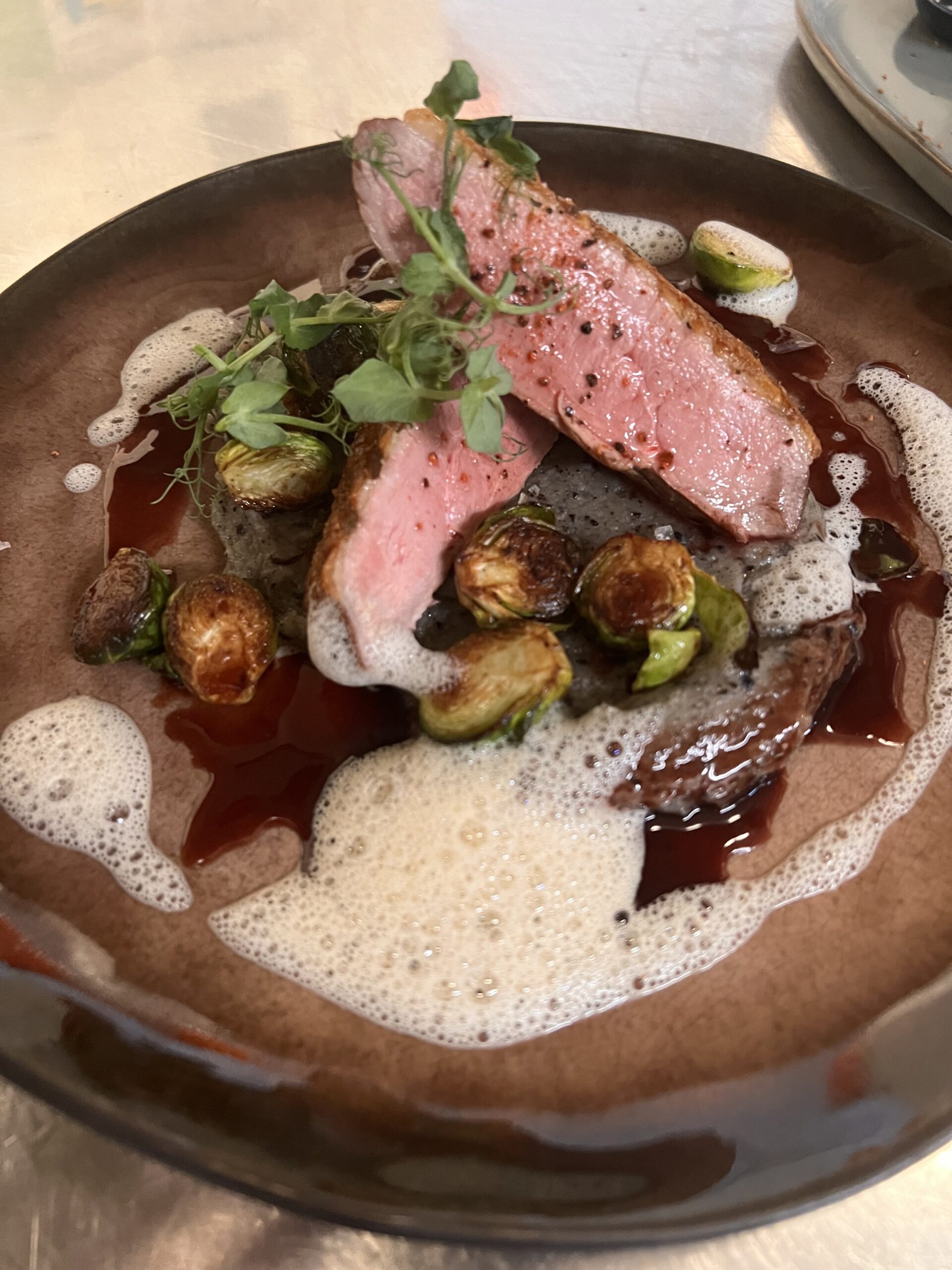 gebratene Entenbrust mit Rosenkohl